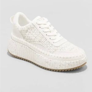 Universal Thread (Target) Persephone sneakers 8.5 NWT